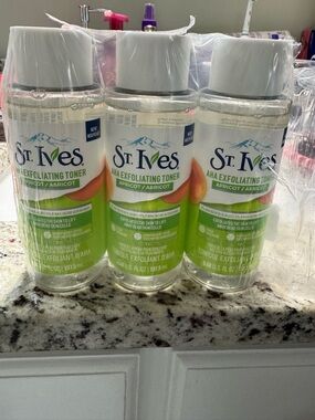 St. Ives AHA Exfoliating Toner Apricot - 3 Pack. 6.68 fl oz each.